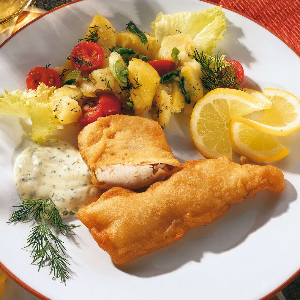 Backfisch im Bierteig mit Kartoffelsalat - Rezept | Kaufland
