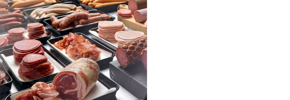 Świeże wędliny na stoisku z obsługą w sklepach Kaufland 