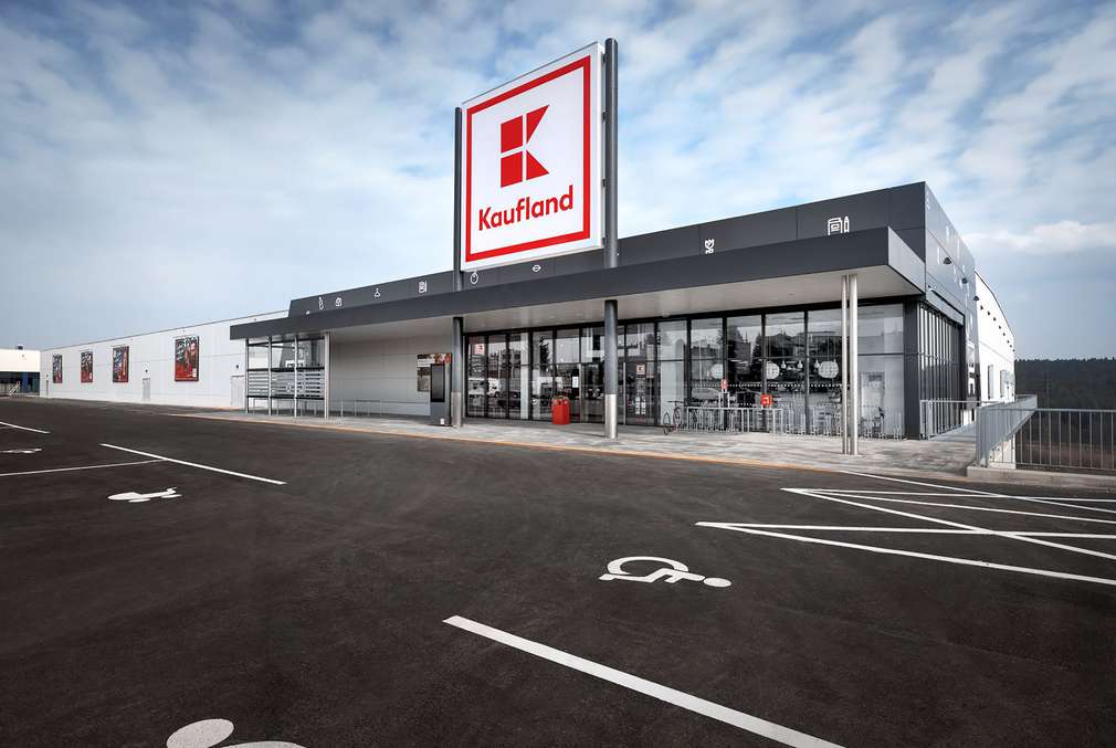 Nová prodejna Kaufland v Rakovníku. Nová prodejna Kaufland v Rakovníku.