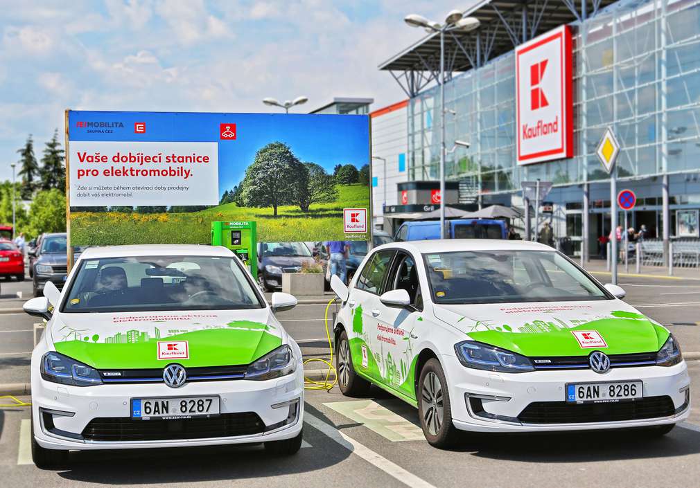Kaufland podporuje projekt elektromobility skupiny ČEZ