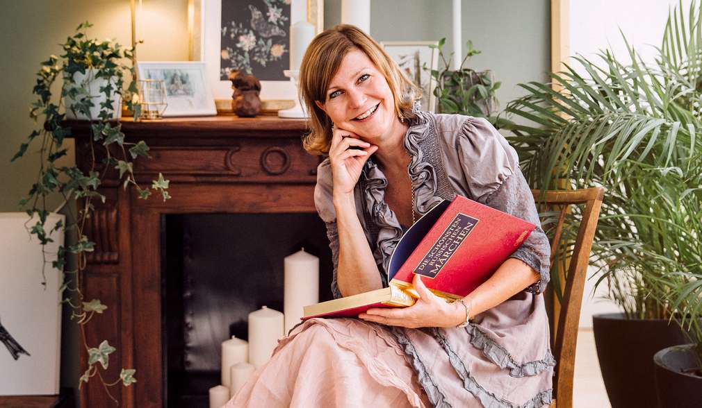 Märchenerzählerin Tina Beyer Märchenerzählerin Tina Beyer