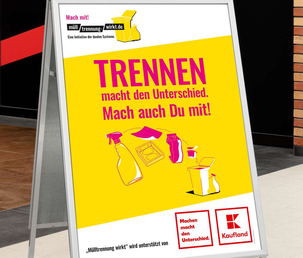 Aufsteller mit Schriftzug: Trennen macht den Unterschied. Mach auch du mit!; Logo: Machen macht den Unterschied; Logo: Kaufland Aufsteller mit Schriftzug: Trennen macht den Unterschied. Mach auch du mit!; Logo: Machen macht den Unterschied; Logo: Kaufland