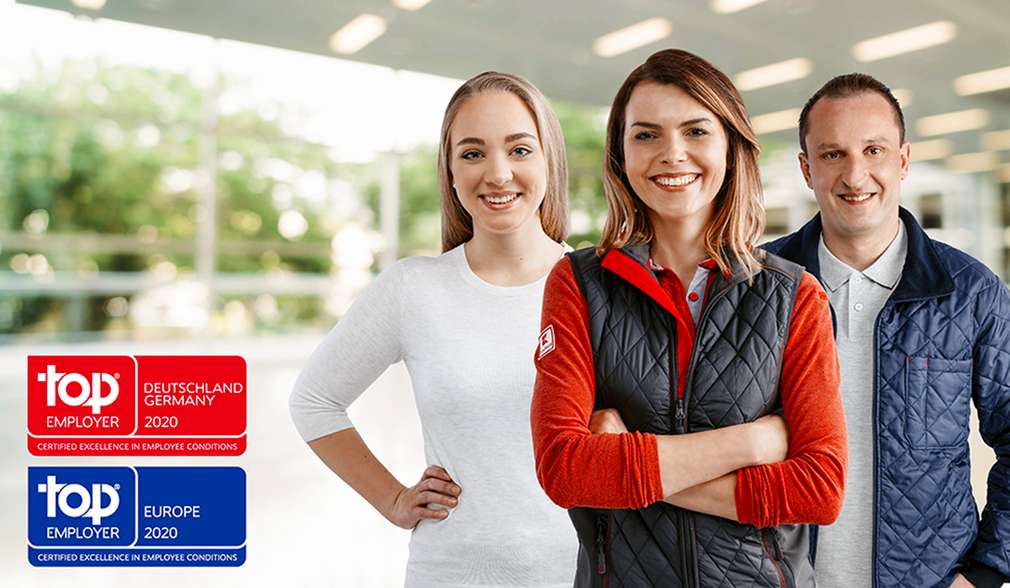 Kaufland-Mitarbeiter und Logos „Top Employer 2020“ und „Top Employer Europe“ Kaufland-Mitarbeiter und Logos für Auszeichnungen „Top Employer 2020“ und „Top Employer Europe“