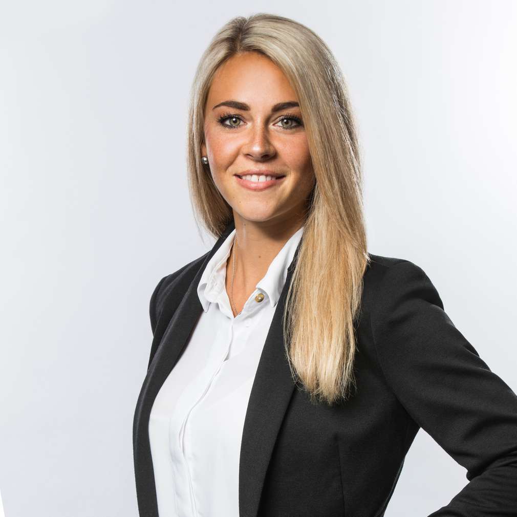 Mitarbeiter-Portraitaufnahme Selina Beck Mitarbeiter-Portraitaufnahme Selina Beck