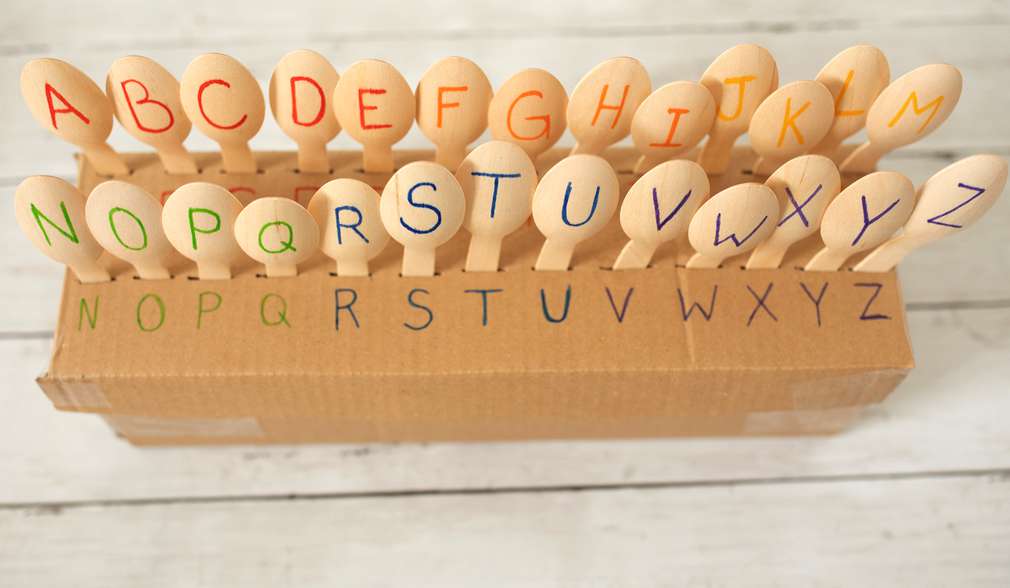 Holzstäbchen mit Buchstaben Holzstäbchen mit Buchstaben