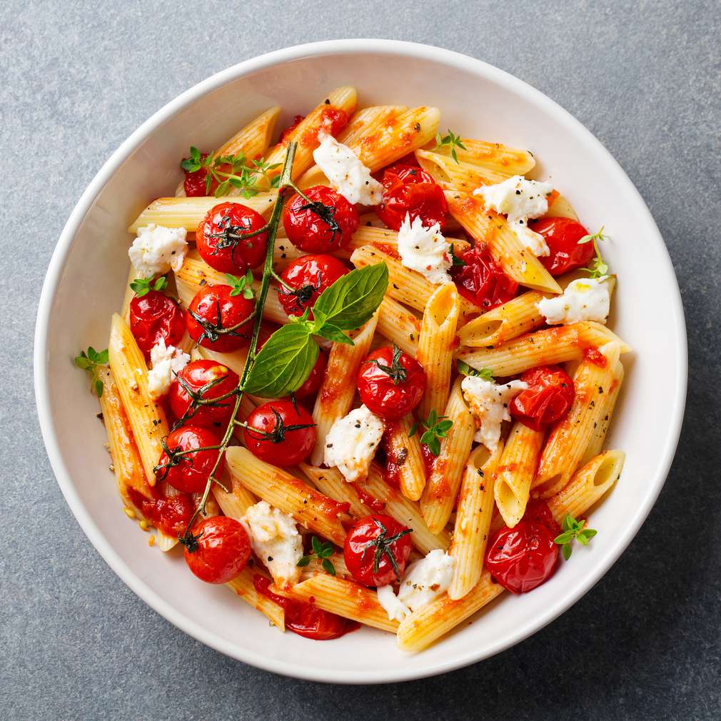 Fotografija recepta Tjestenina s mozzarellom i cherry rajčicama Fotografija recepta Tjestenina s mozzarellom i cherry rajčicama