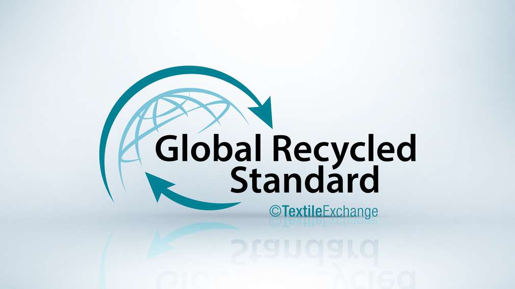 Sigla pentru produsele realizate din cel puțin 50% material reciclat Sigla Global Recycled Standard