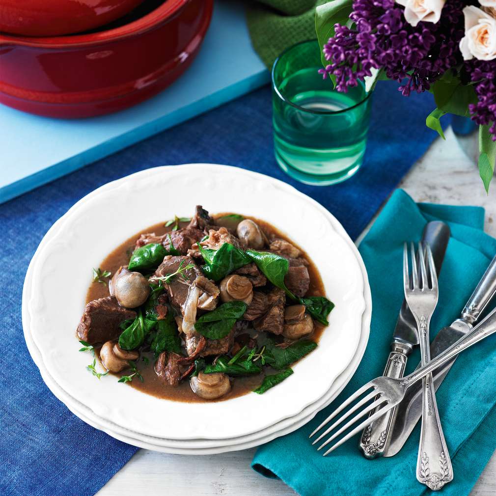 Boeuf bourguignon gătit lent Boeuf bourguignon gătit lent
