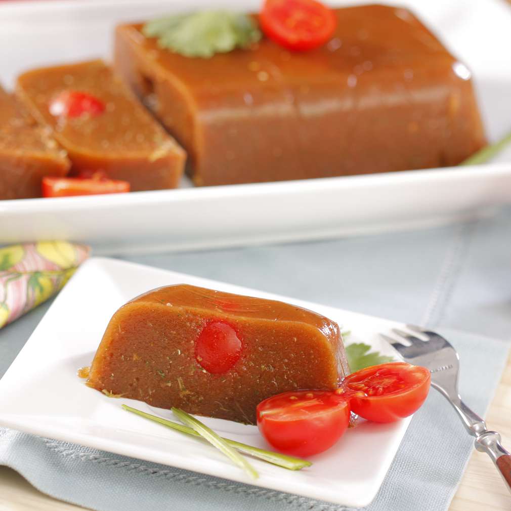 Roșii în aspic Roșii în aspic