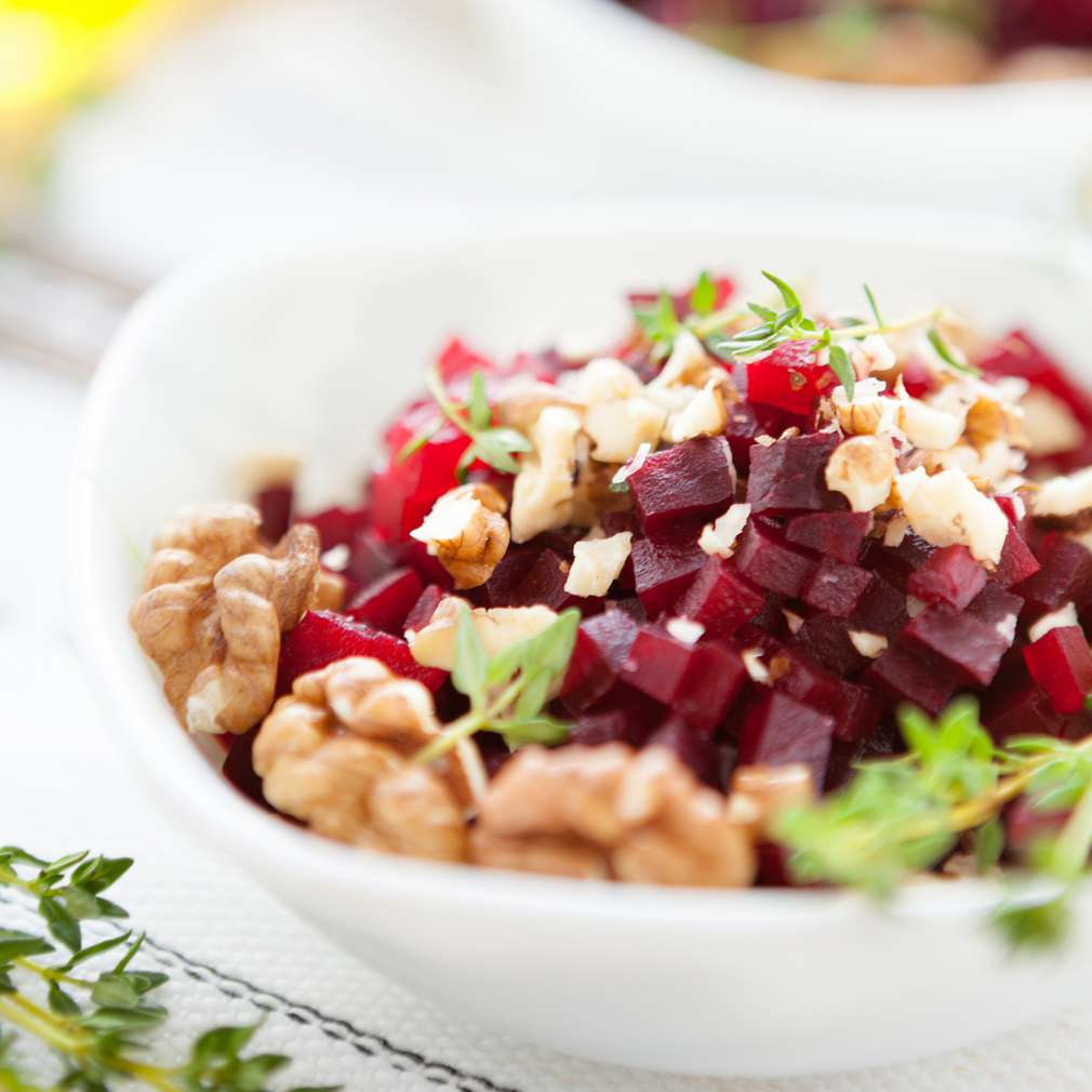 Salată de sfeclă cu nuci Salată de sfeclă cu nuci