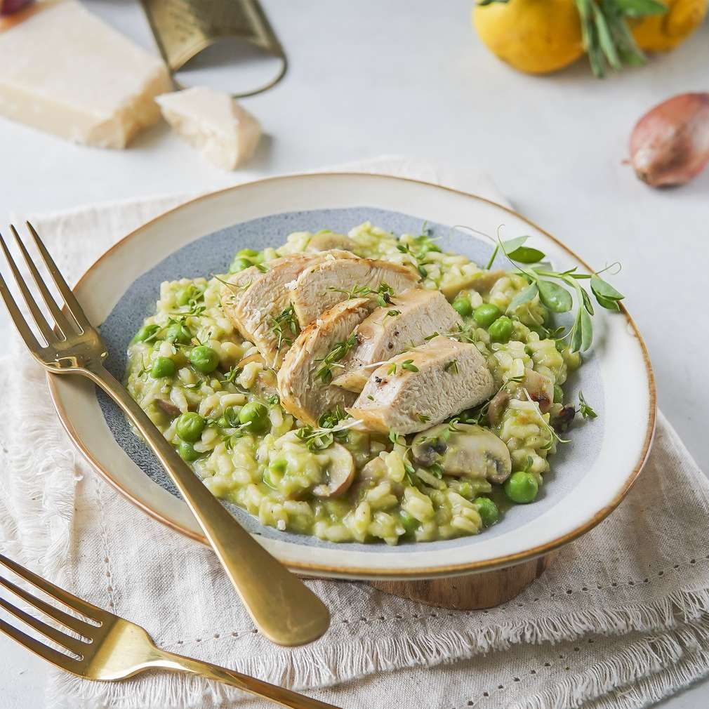 Zobrazenie receptu Hráškové rizoto s parmezánom a grilovanými kuracími prsiami Zobrazenie receptu Hráškové rizoto s parmezánom a grilovanými kuracími prsiami