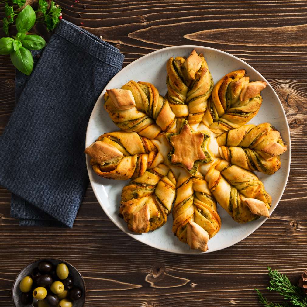 Abbildung des Rezepts Pesto-Weihnachtsstern Abbildung des Rezepts Pesto-Weihnachtsstern