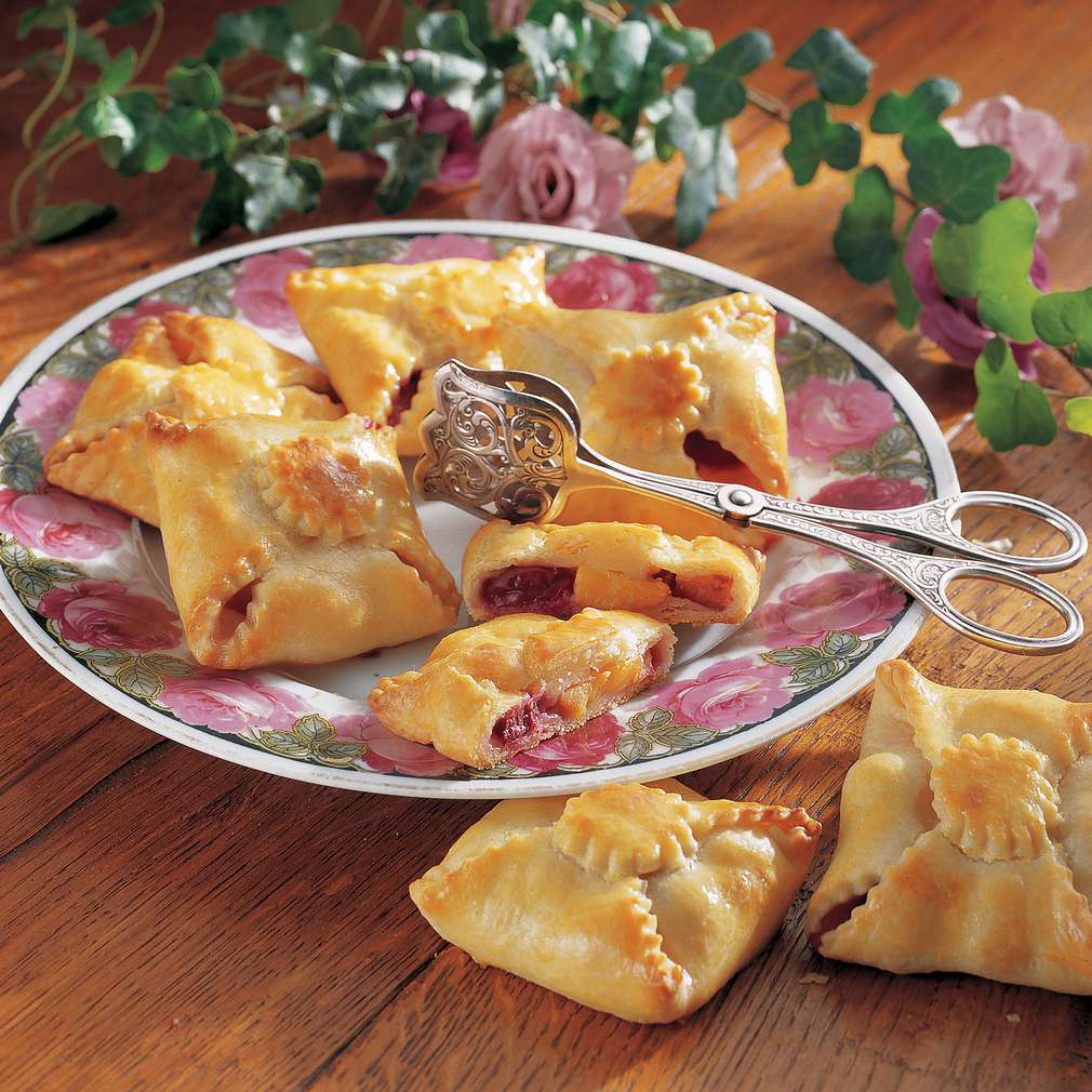 Imaginea rețetei Poale-n brâu cu fructe Imaginea rețetei Poale-n brâu cu fructe