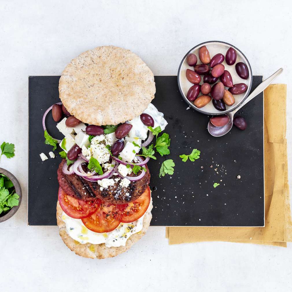 Beyond Burger în stil grecesc Beyond Burger în stil grecesc