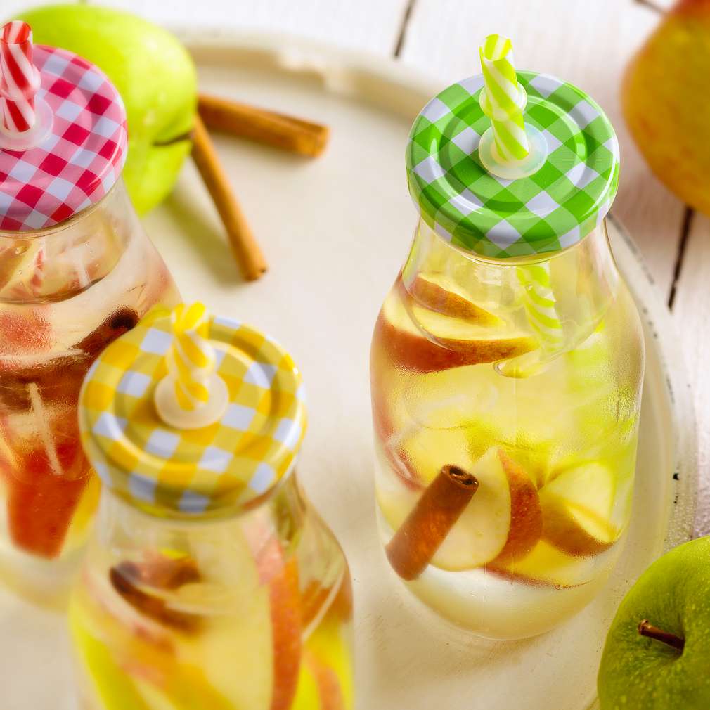 Abbildung des Rezepts Apfel-Zimt-Wasser Abbildung des Rezepts Apfel-Zimt-Wasser