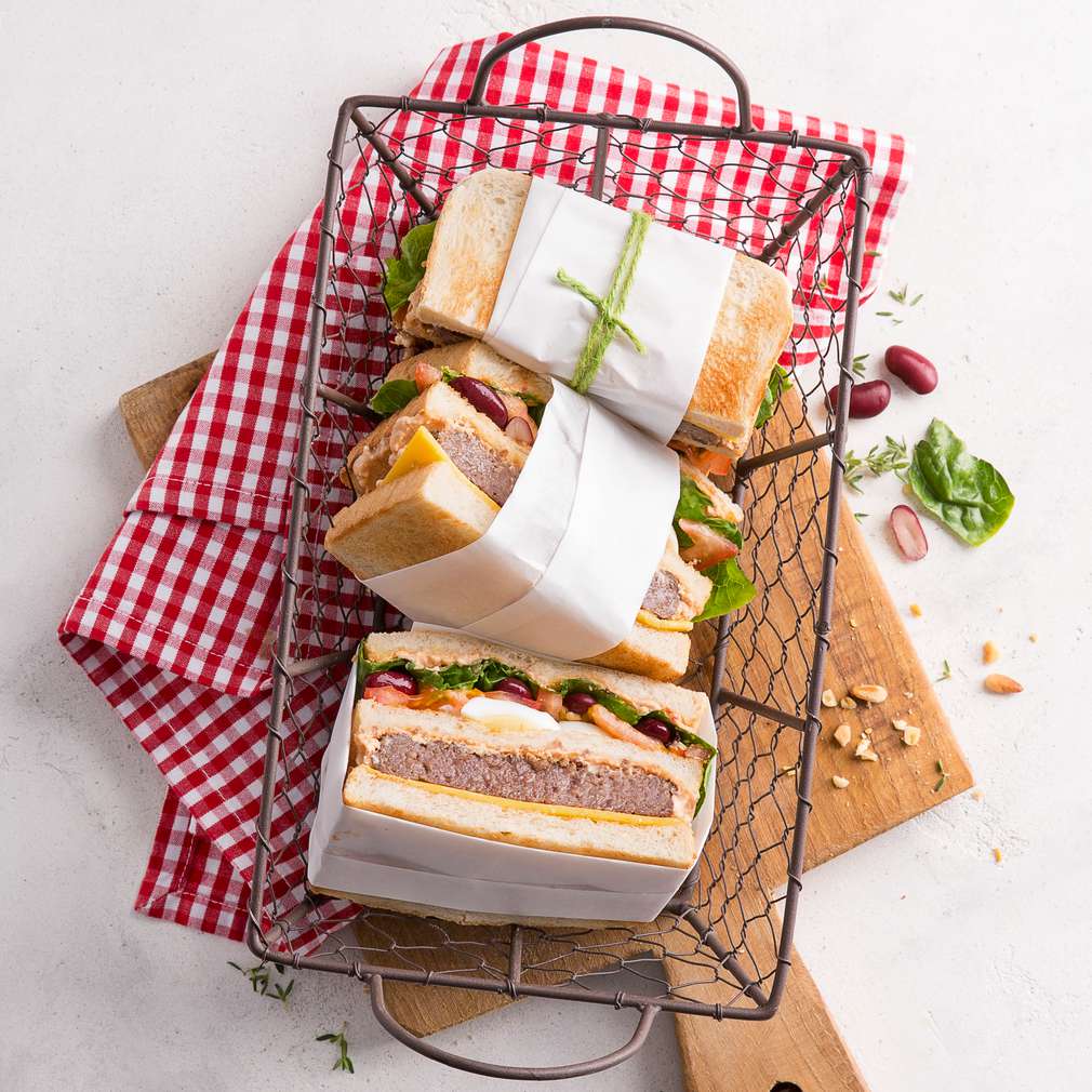 Piknikový BBQ sendvič