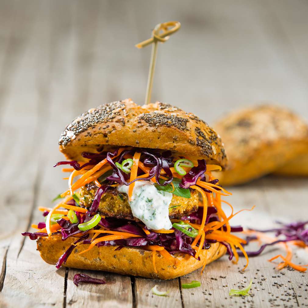 Abbildung des Rezepts Chia-Burger mit Blumenkohl-Patty Abbildung des Rezepts Chia-Burger mit Blumenkohl-Patty