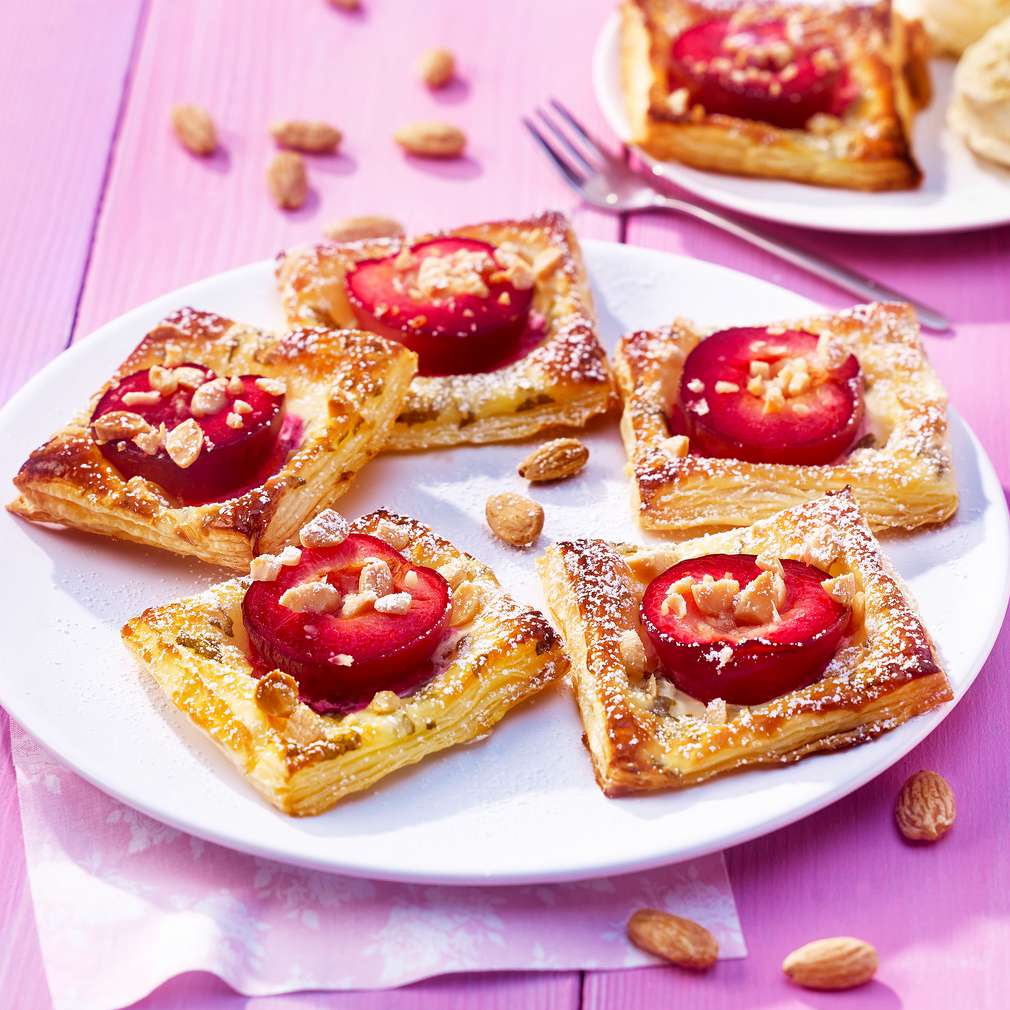 Abbildung des Rezepts Blätterteigpflaumen Abbildung des Rezepts Blätterteigpflaumen