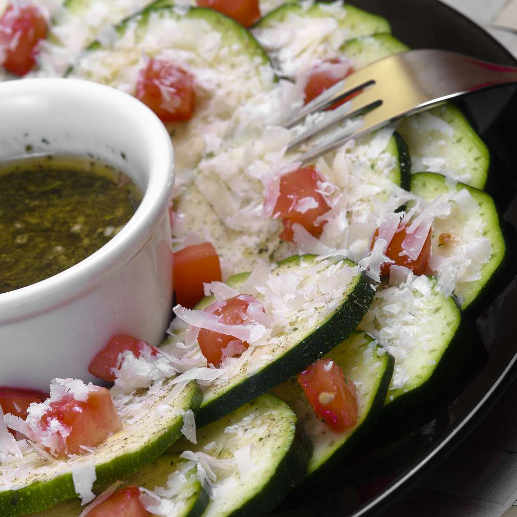 Zdjęcie przepisu Carpaccio z cukinii Zdjęcie przepisu Carpaccio z cukinii