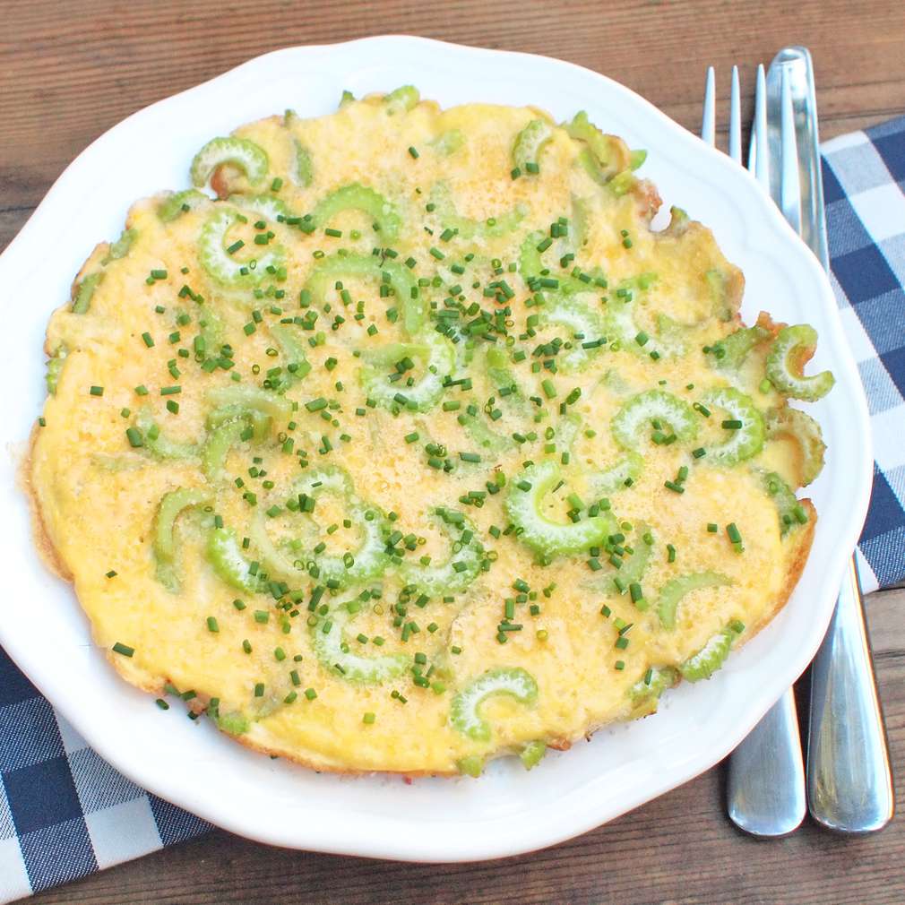 Zobrazit Křupavá omeleta s řapíkatým celerem receptů