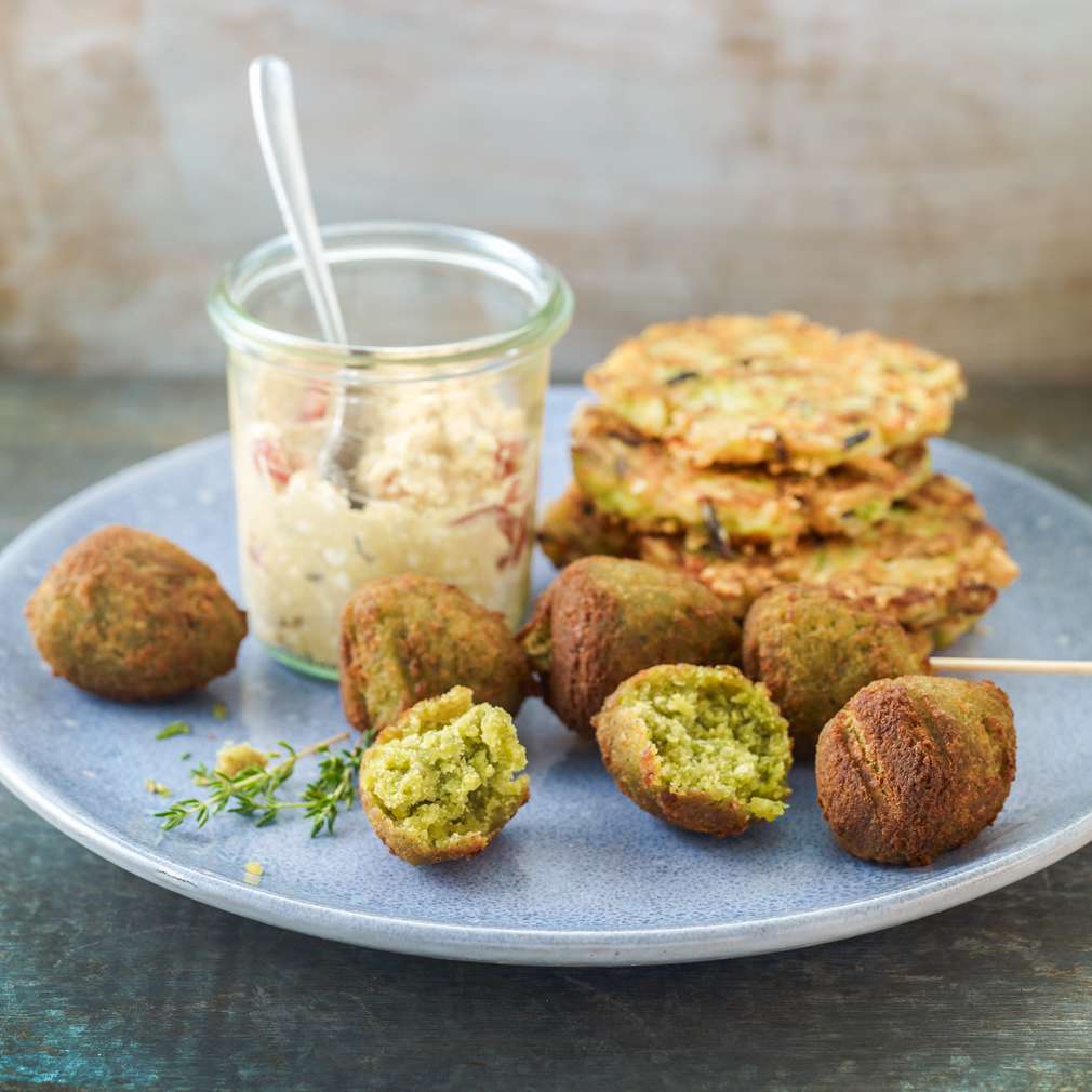 Falafel cu chiftele din orez și zucchini Falafel cu chiftele din orez și zucchini