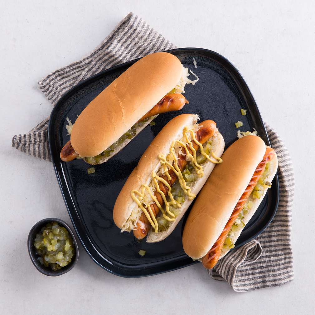 Zdjęcie przepisu Hot Dog z reliszem ogórkowym