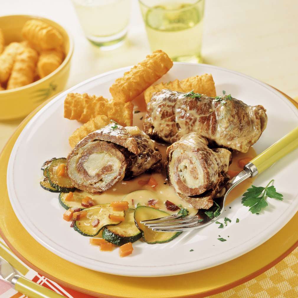 Abbildung des Rezepts Rouladen mit Birnen- und Blauschimmelkäse-Füllung Abbildung des Rezepts Rouladen mit Birnen- und Blauschimmelkäse-Füllung
