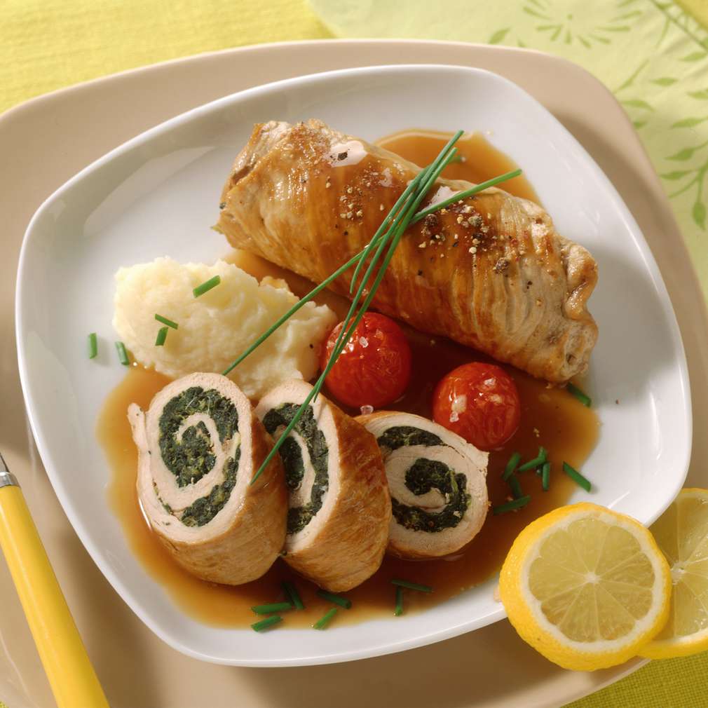 Abbildung des Rezepts Rouladen mit Zitronen-Spinatfüllung Abbildung des Rezepts Rouladen mit Zitronen-Spinatfüllung