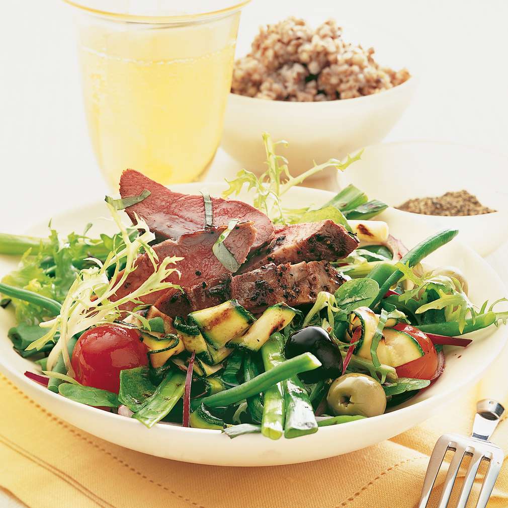Imaginea rețetei Salată de rață marinată și de cașă Imaginea rețetei Salată de rață marinată și de cașă