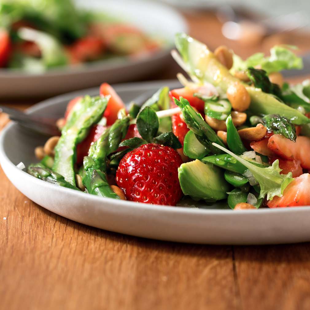 Abbildung des Rezepts Erdbeersalat mit Erdnuss Abbildung des Rezepts Erdbeersalat mit Erdnuss