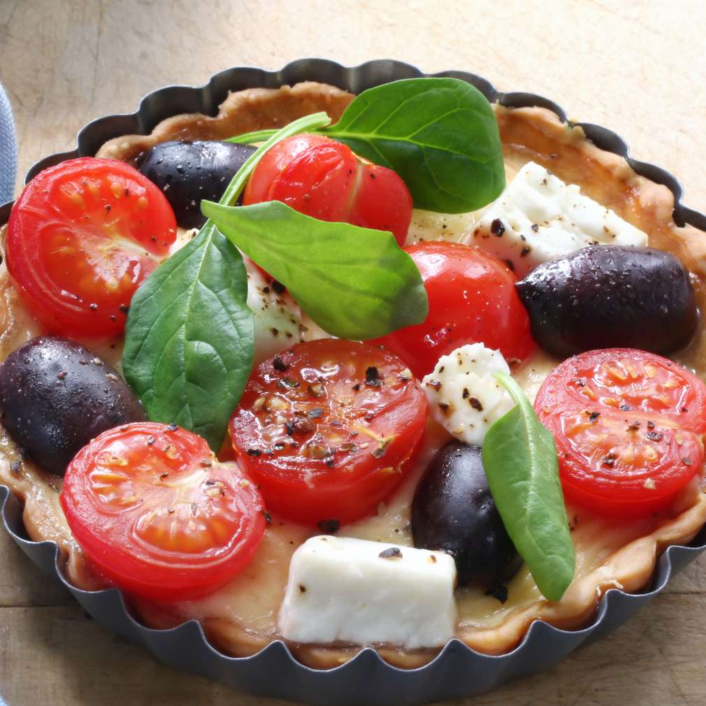 Imaginea rețetei Tarte cu roşii şi măsline