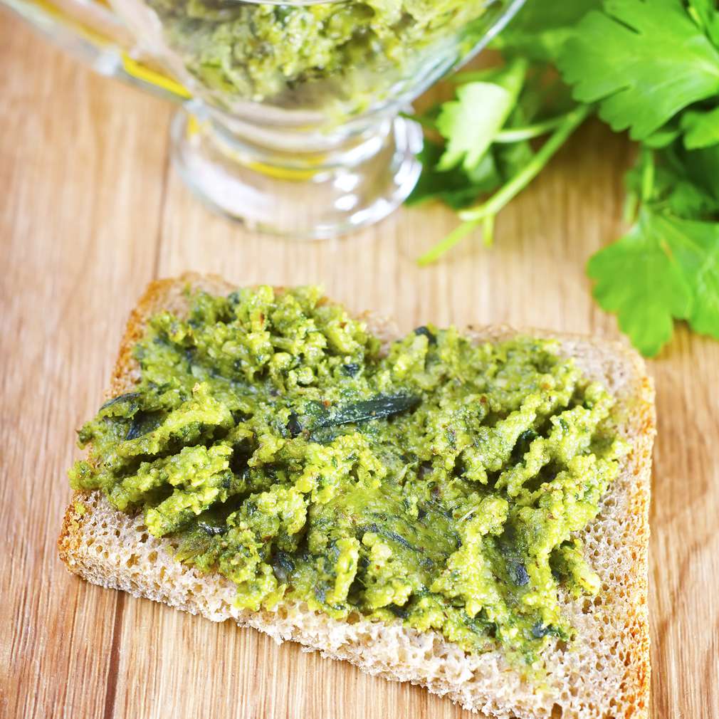 Tartine cu verdeață Tartine cu verdeață