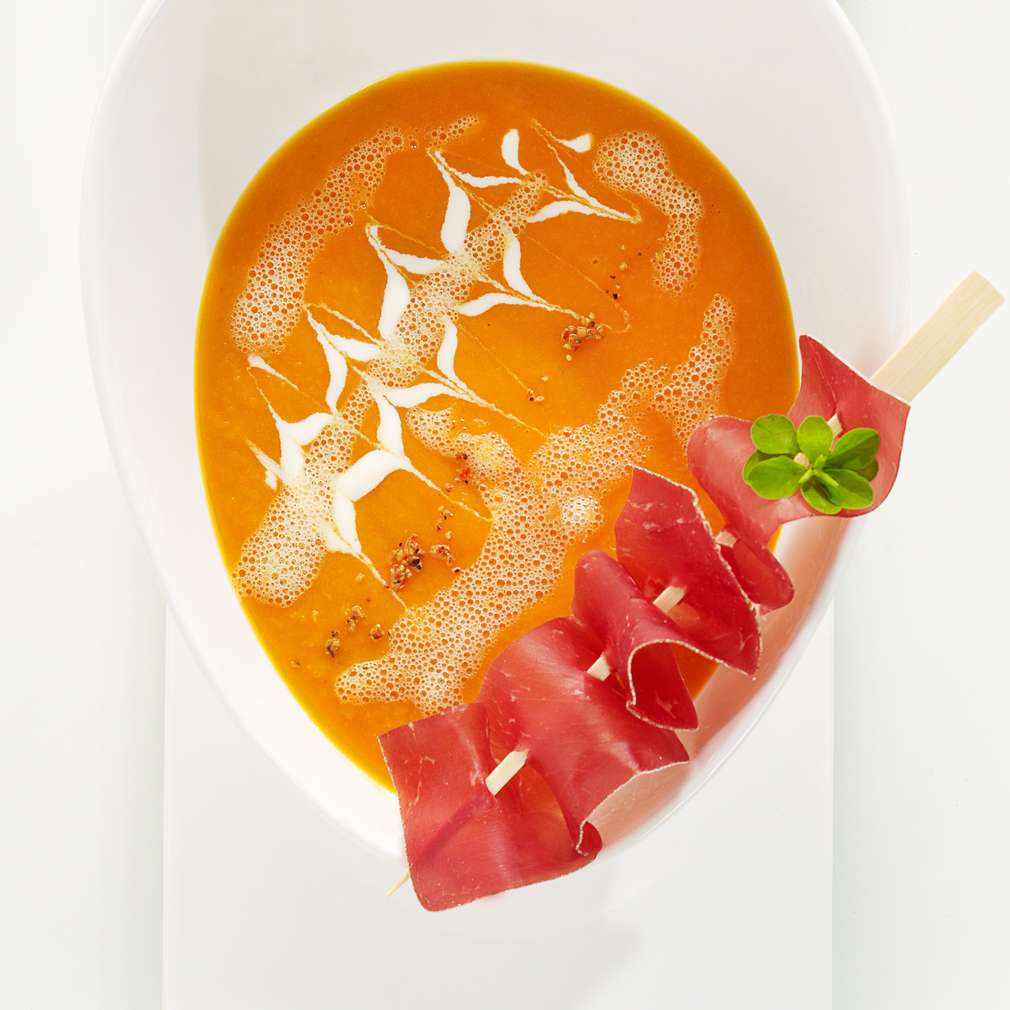 Zdjęcie przepisu Piana jabłkowo-marchewkowa z suszonym mięsem