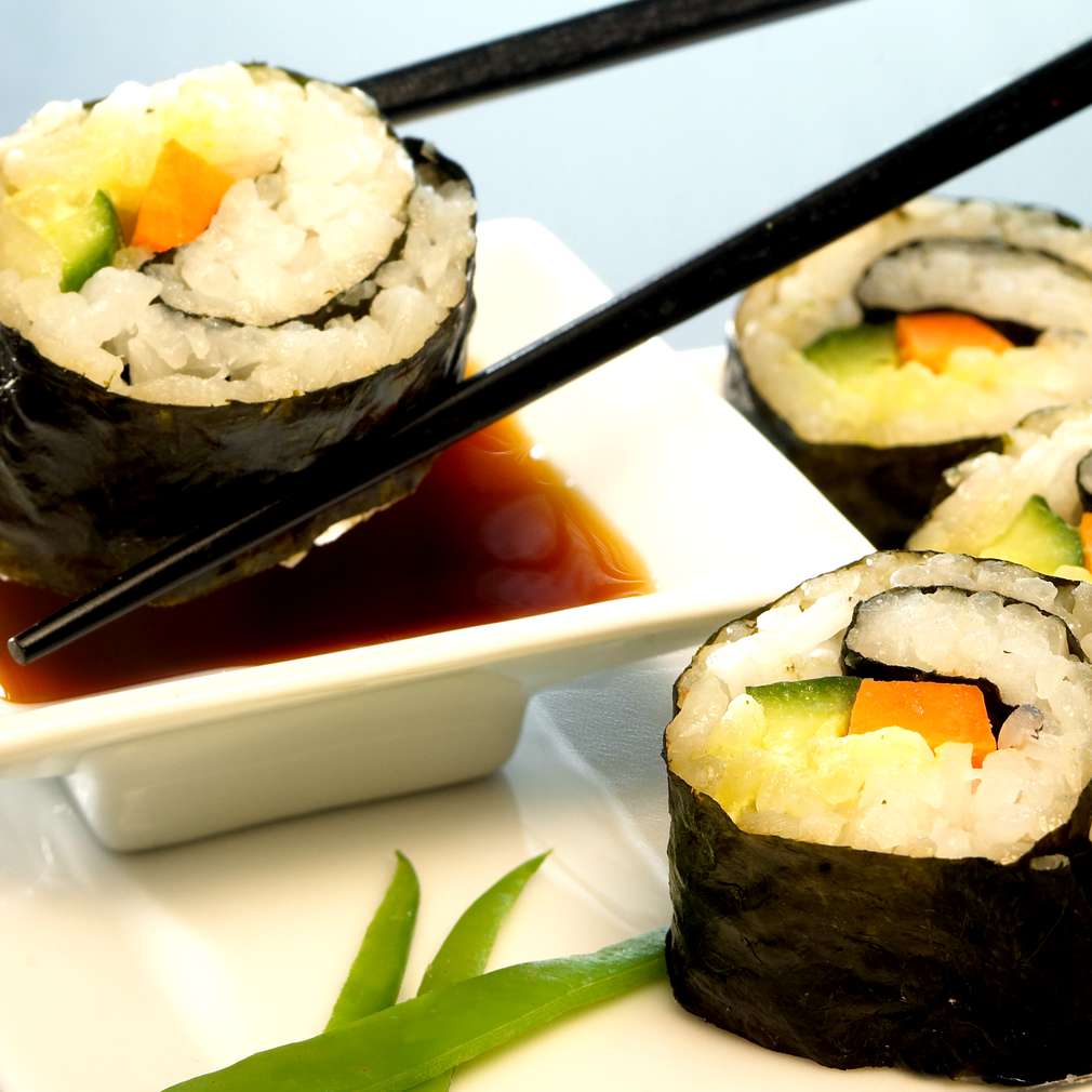 Zobrazit Maki sushi se zeleninou receptů