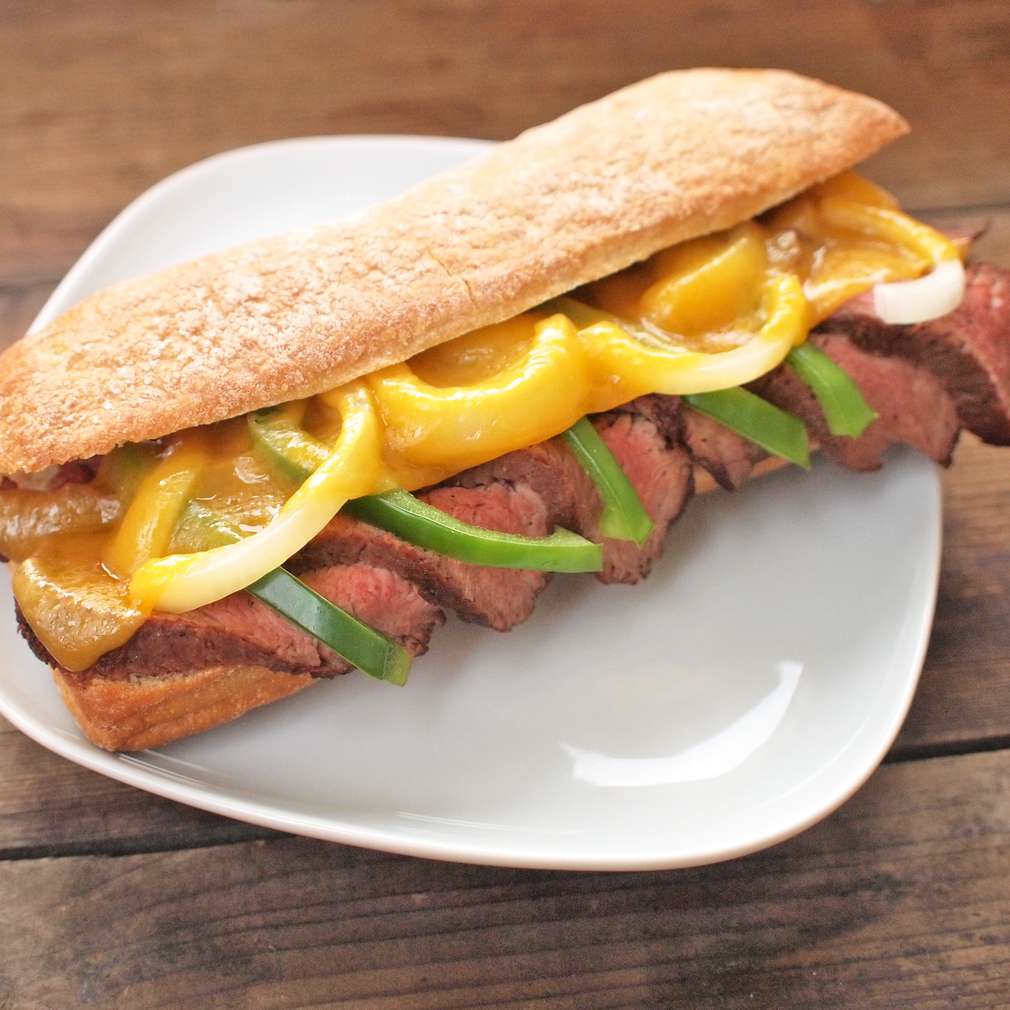 Americký sendvič s hovězím steakem