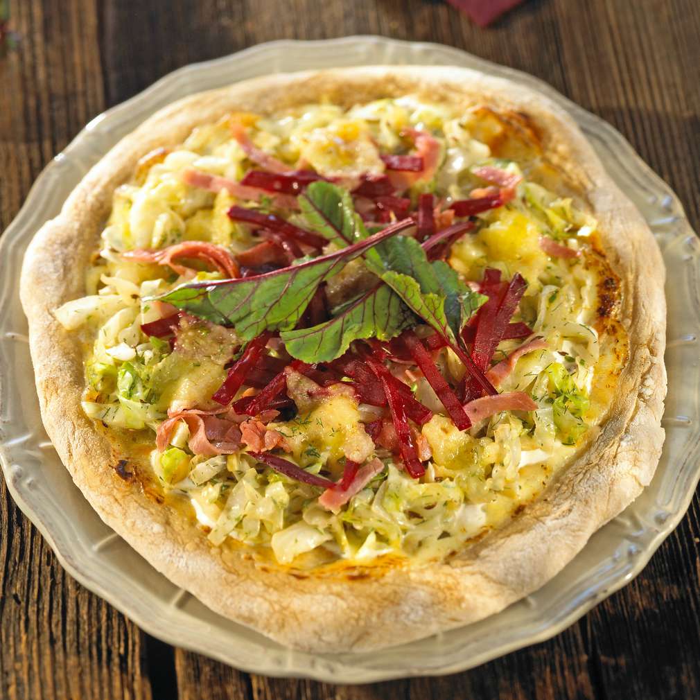Abbildung des Rezepts Rote-Bete-Vollkornpizza Abbildung des Rezepts Rote-Bete-Vollkornpizza