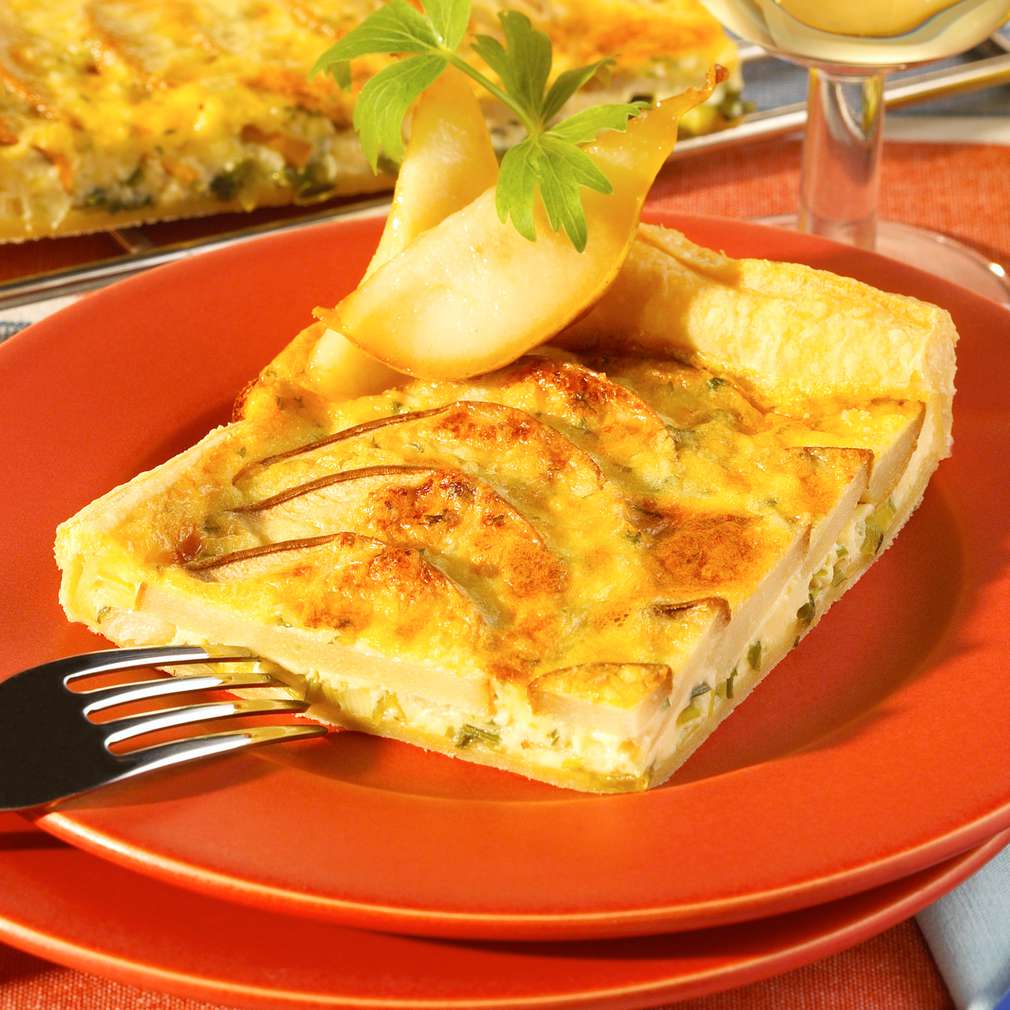Abbildung des Rezepts Tarte mit Birnen und Brie Abbildung des Rezepts Tarte mit Birnen und Brie