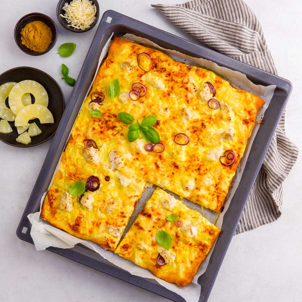 Curry-Hähnchen-Pizza mit Ananas - Rezept | Kaufland