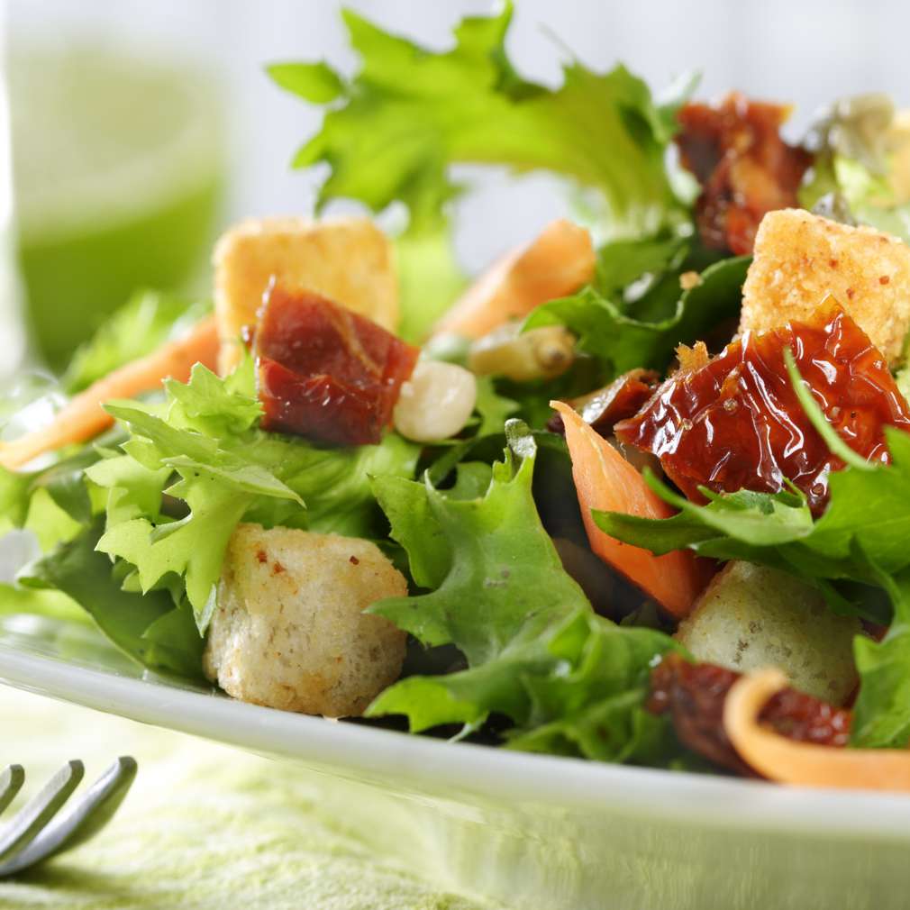 Salată cu roșii uscate Salată cu roșii uscate
