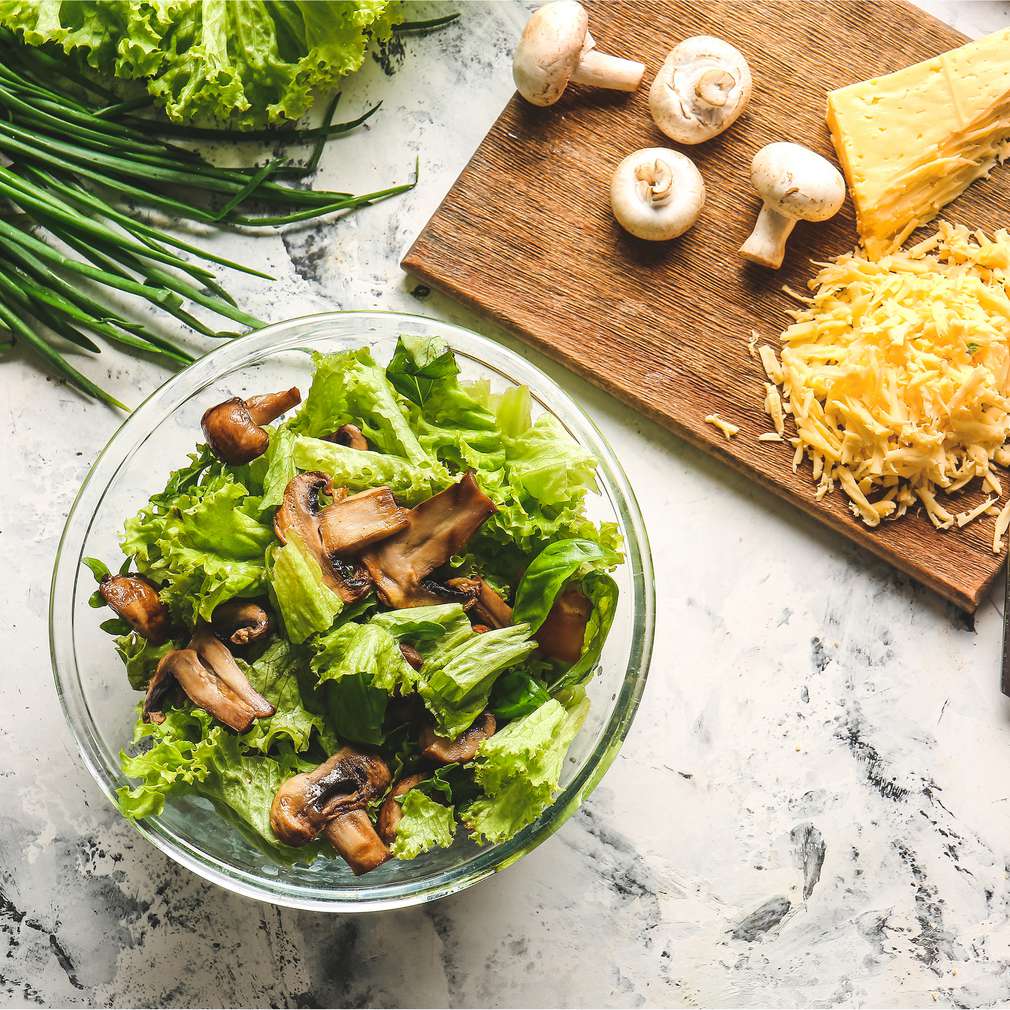 Salată de ciuperci | Rețetă de Chef Samuel Salată de ciuperci | Rețetă de Chef Samuel