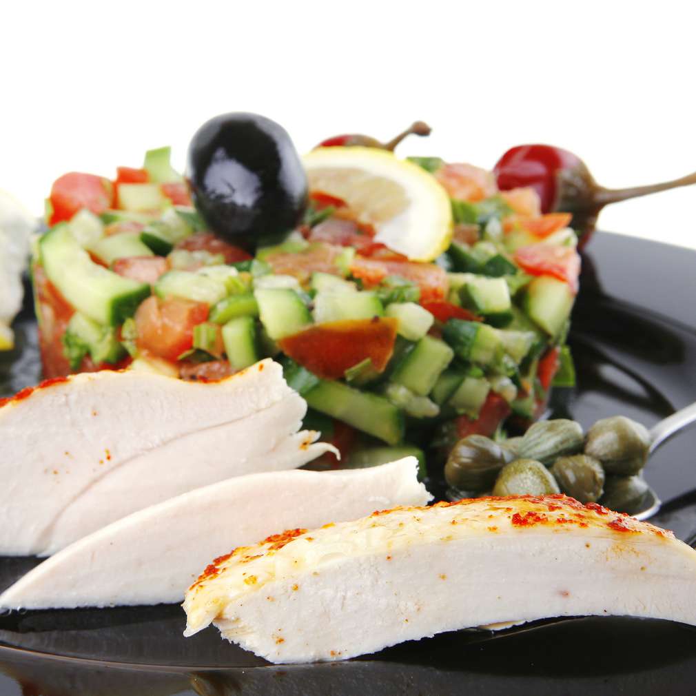 Piept de curcan cu terină de legume Piept de curcan cu terină de legume
