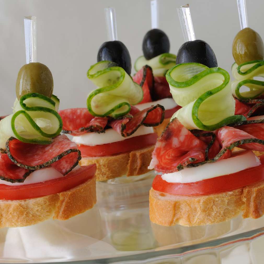 Sendvișuri Caprese Sendvișuri Caprese