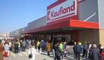 Начало на експанзията в България Снимка на първия Kaufland в Пловдив