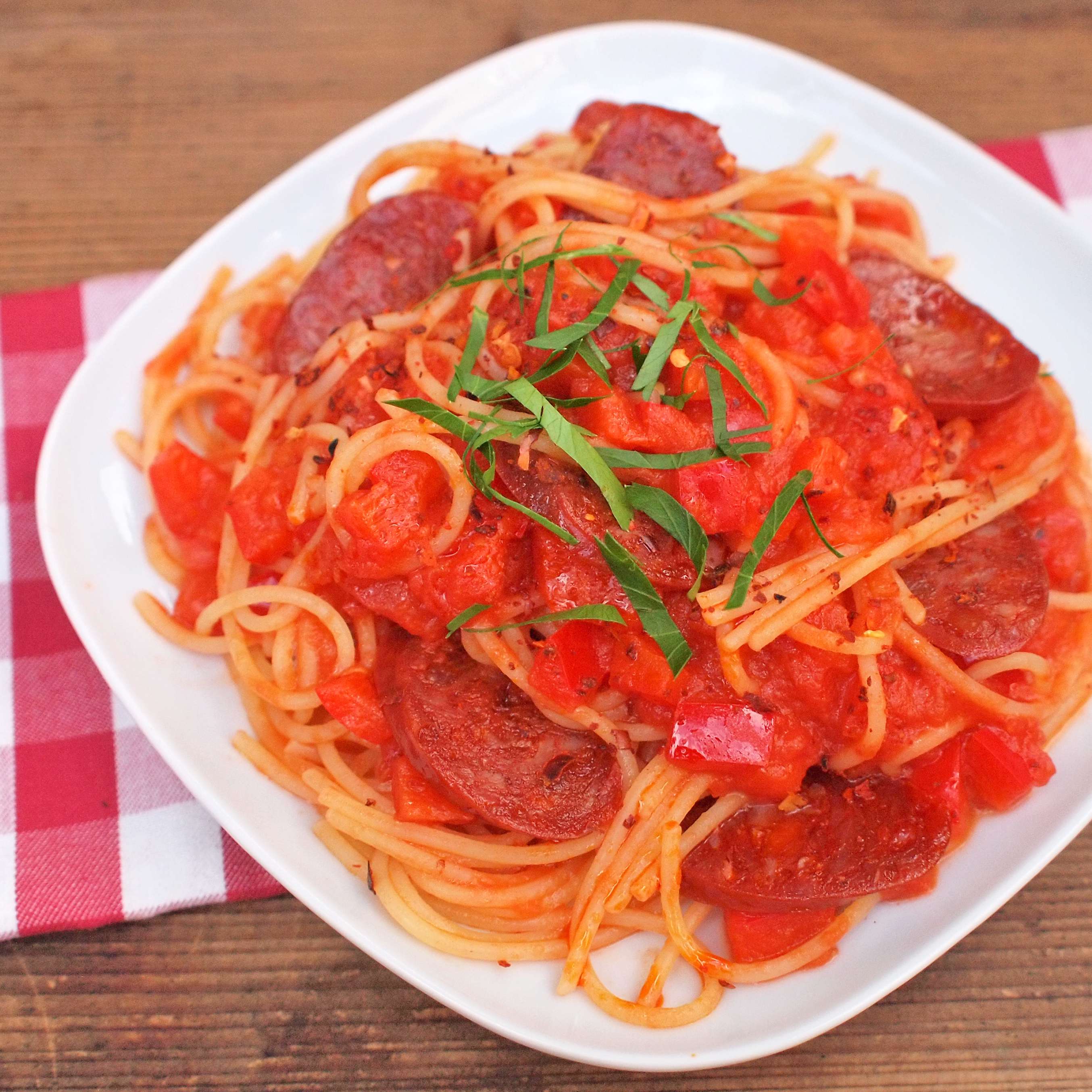 Pikantní těstoviny s klobásou chorizo Recept Kaufland