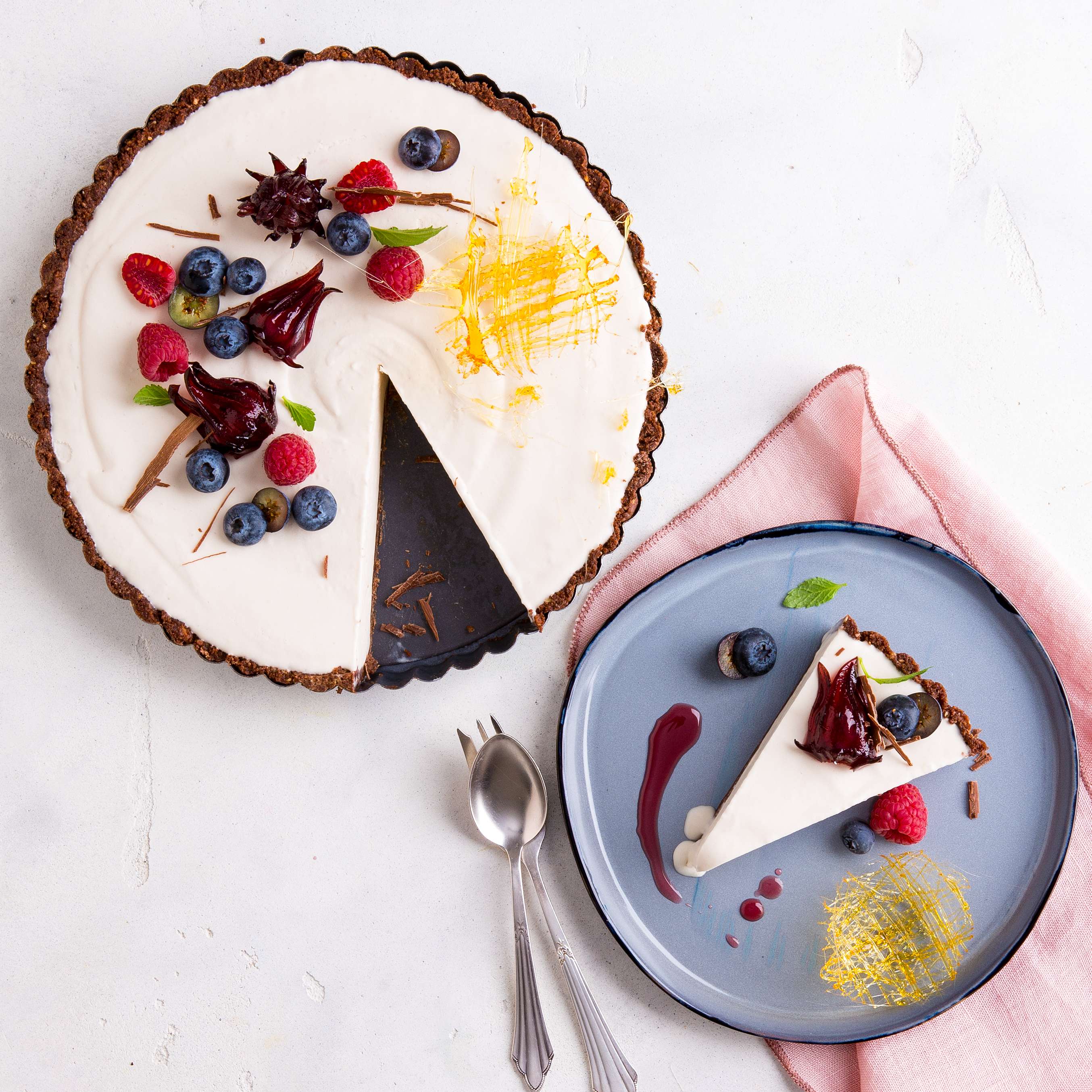 Champagner Eistarte Mit Hibiskusbluten Rezept Kaufland 