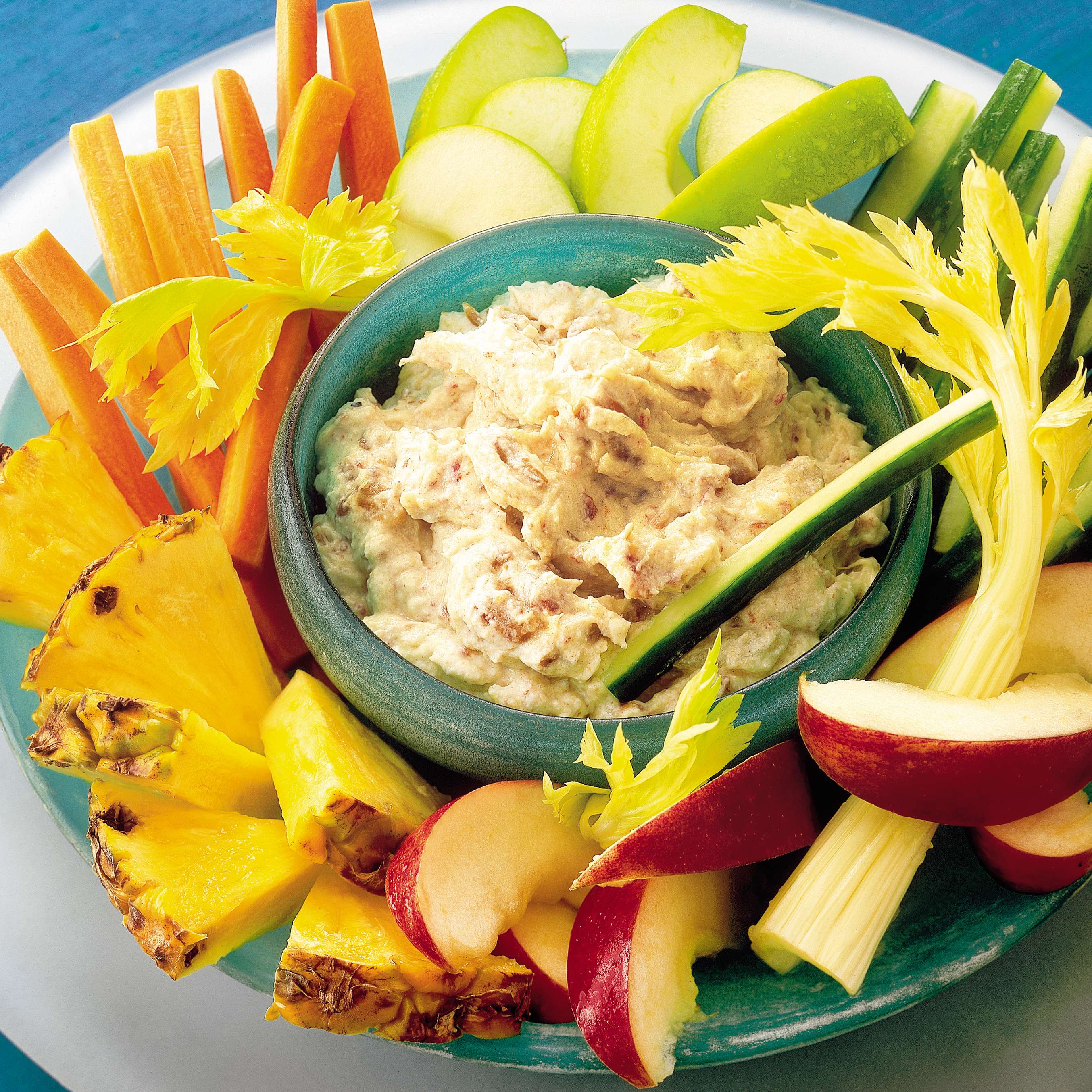 Dip picant cu fructe și ricotta