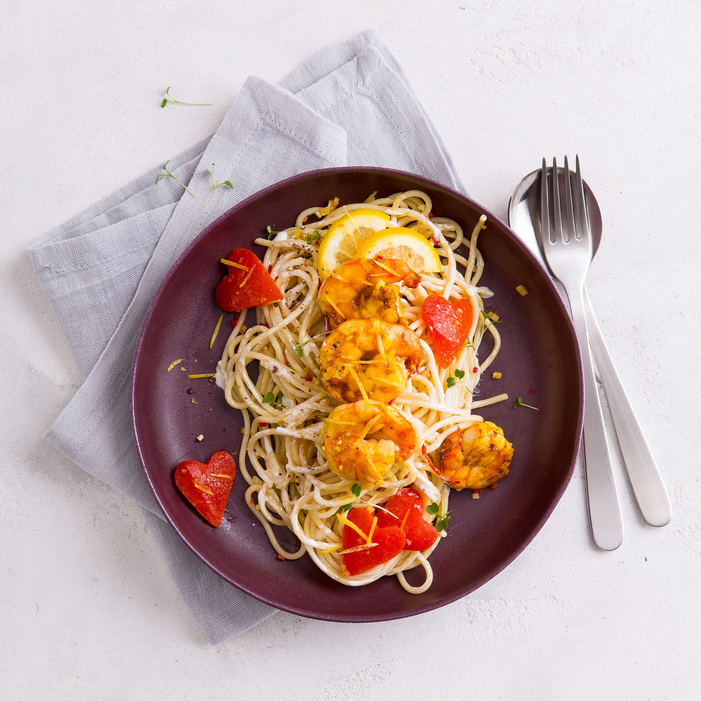 Spaghetti in Zitronensahne mit Garnelen und Paprika Rezept Kaufland